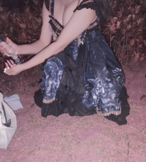 胡九万海角户外6v合集1.19G小乖乖女放得开