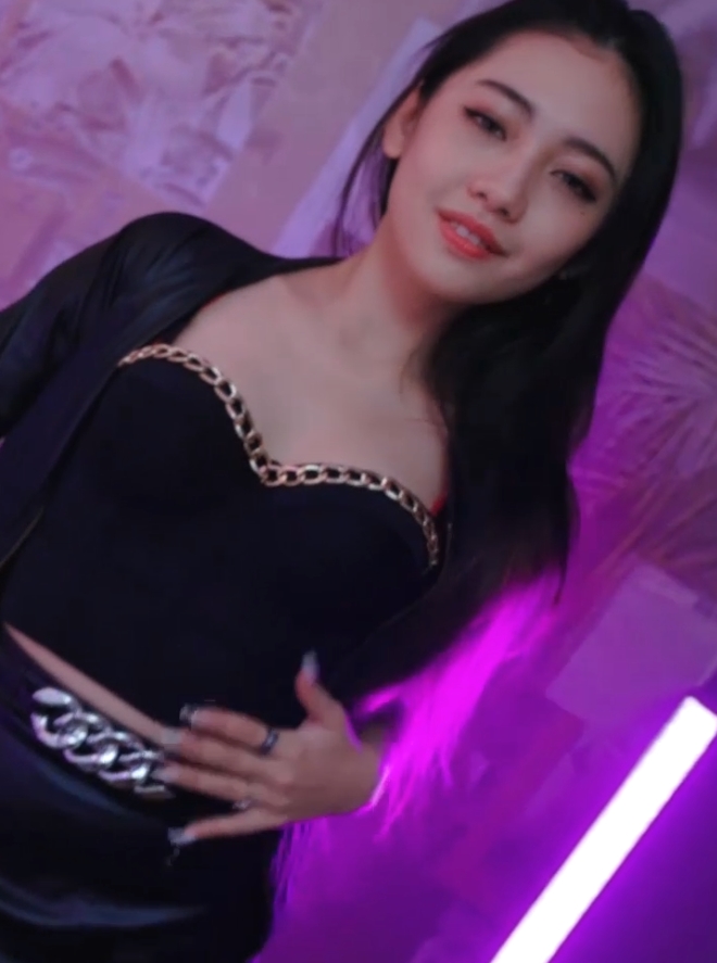 夏暮光OL搜查官热舞合集141部6.45G肉感十足