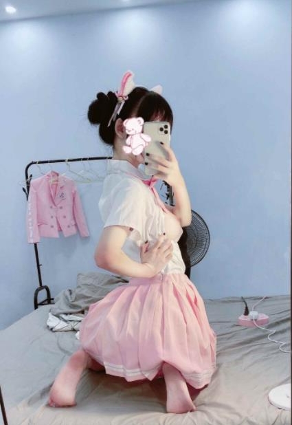 推特芊芊qianfff粉嫩合集4V308MB甜美暴击