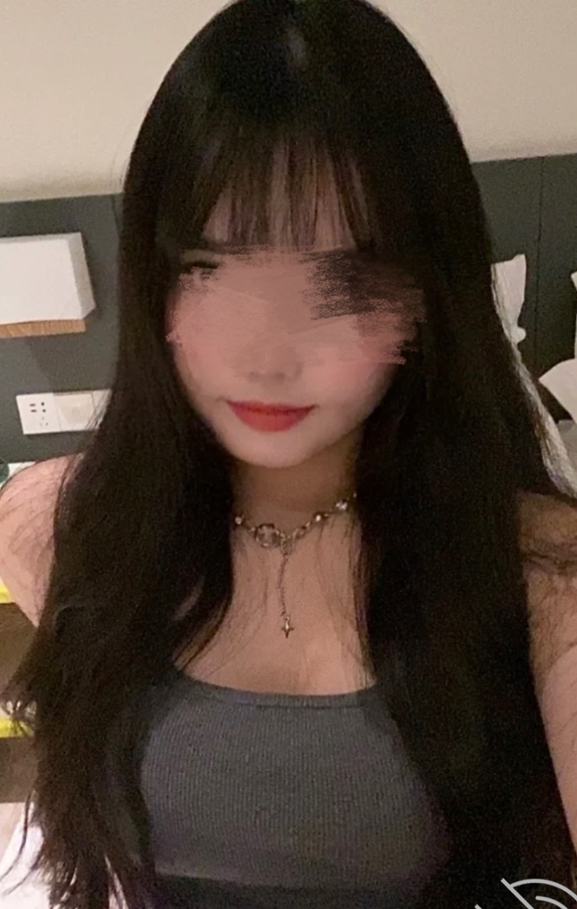 INS家有迷人小嫂5弹作品2.26G蜜桃臀珍藏