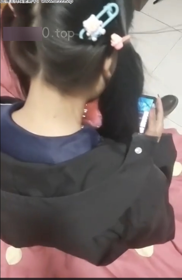 多人游视频小亚诱人海角合集12部1.25G