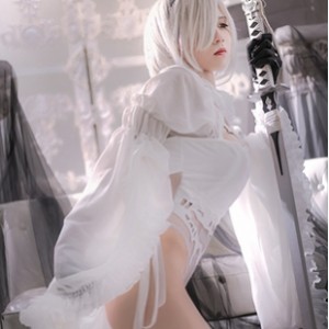 桜满三时COS牛奶涂身36部2.93G懂冲