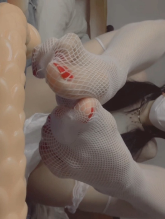 推特橙子酱白丝双修1V神作158m绝品湿身