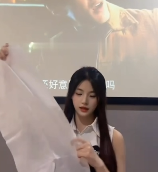 独家28号师傅黄播互动网络资源1部308M