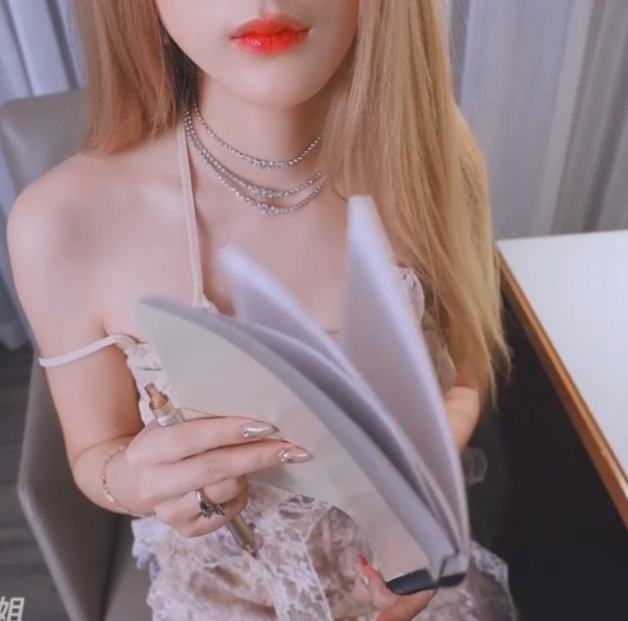 饼弄姐姐FortuneCuttie合集40.5G老公好兄弟4推特热舞88部太顶了