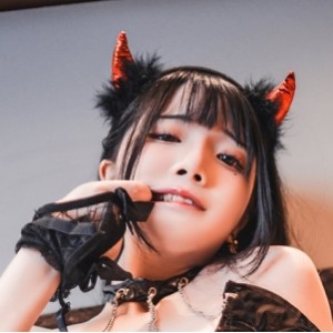 INS落落Raku绝密福利28套13g超顶展示