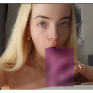 诱人AmyReynoldsOnlyfans自拍合集44G50部
