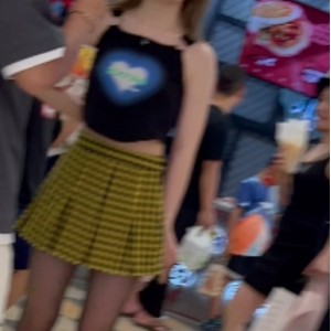 街拍优质黑丝骚动视角合集2V2.86G撩人珍藏