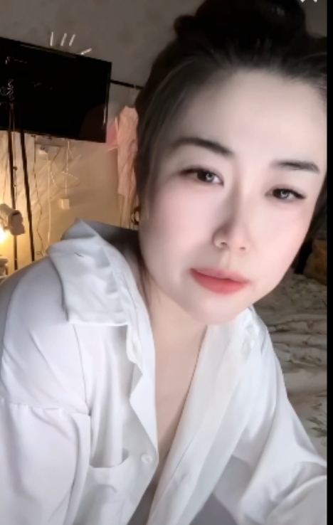 快手ihgdvvh少妇闪现合集1.4G太顶了