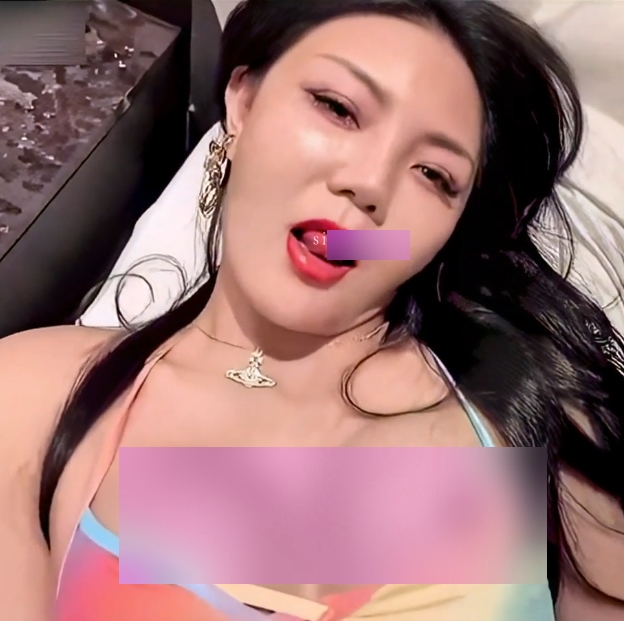 蜜桃臀女神私密视频88部50G朋友女友珍藏版