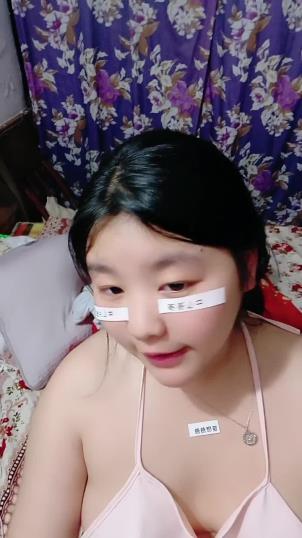 良家19岁少女丰满合集20.4G童颜大罩杯珍藏版