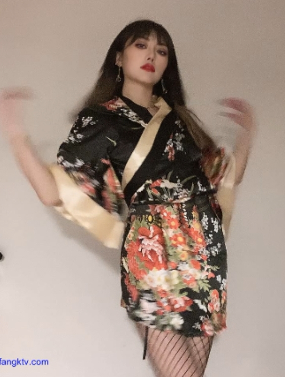 一少露脸举牌私定合集15.7G劲爆现场