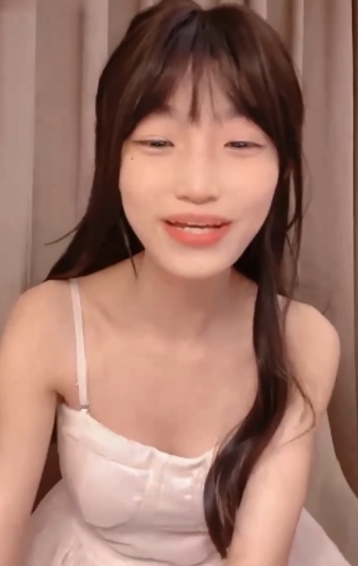 乐园清纯00后服装诱惑合集88部50G太顶了