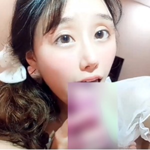 歆哥哥福利姬劲爆合集微博50部1.1G太撩人了