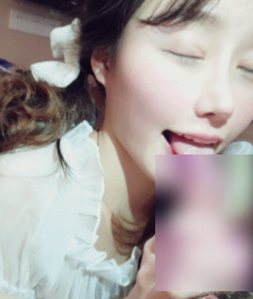 歆哥哥福利姬劲爆合集微博50部1.1G太撩人了