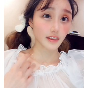 歆哥哥福利姬劲爆合集微博50部1.1G太撩人了