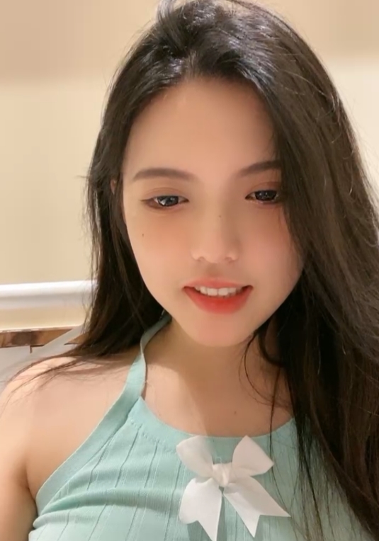 推特小辰吾妮学生妹直播合集60部6.9G诱人