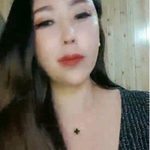OnlyFans蜜桃御姐28V骚气热舞15.3G够劲爆