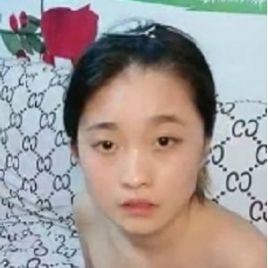 直播三人游母女双人秀3V3.6G过瘾极了