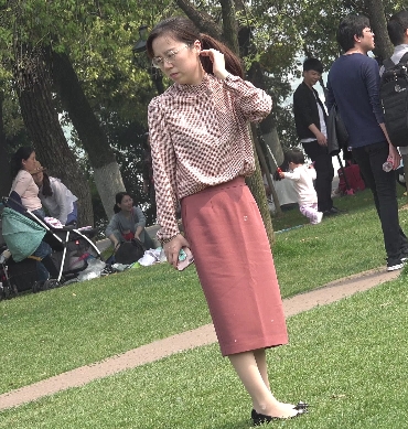 街拍女神小雅丝袜给力佳作3部17.93G