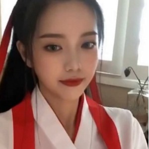 超诱惑微信空姐琪琪私拍福利40部396M