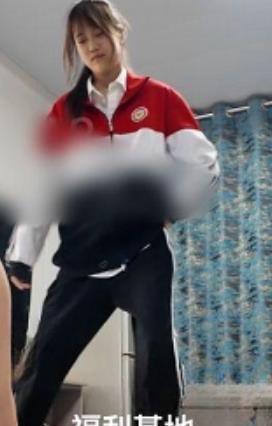 私密圈精神小妹真实记录合集93部128G卑微体验全收录