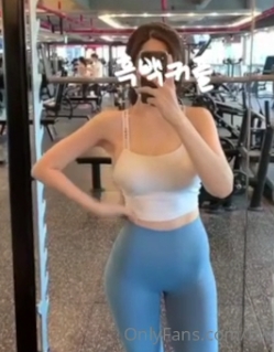 Onlyfans韩国反差婊bw_couple合集百度盘搬运14G爆料不断